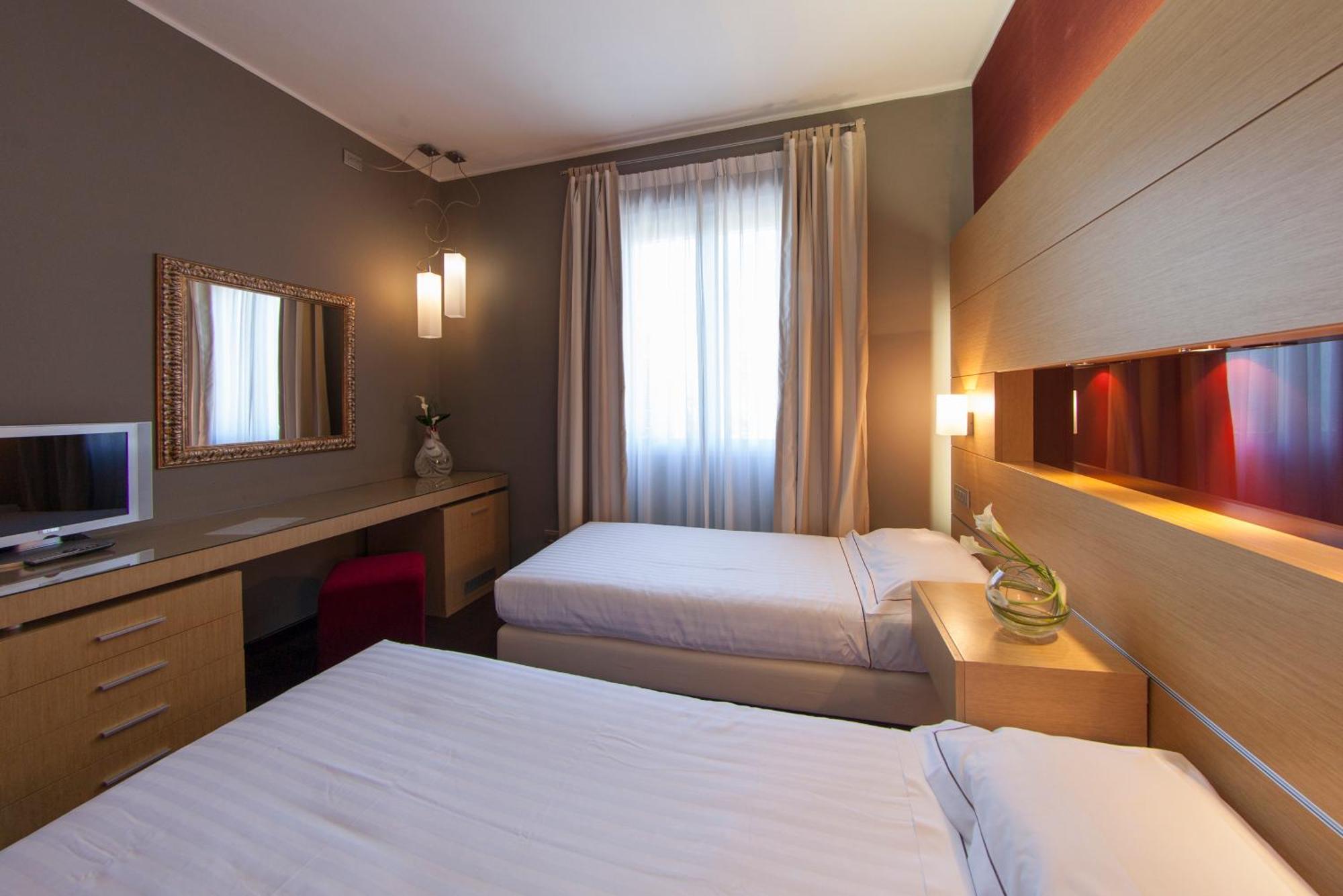 Inverigo Hotel Room photo