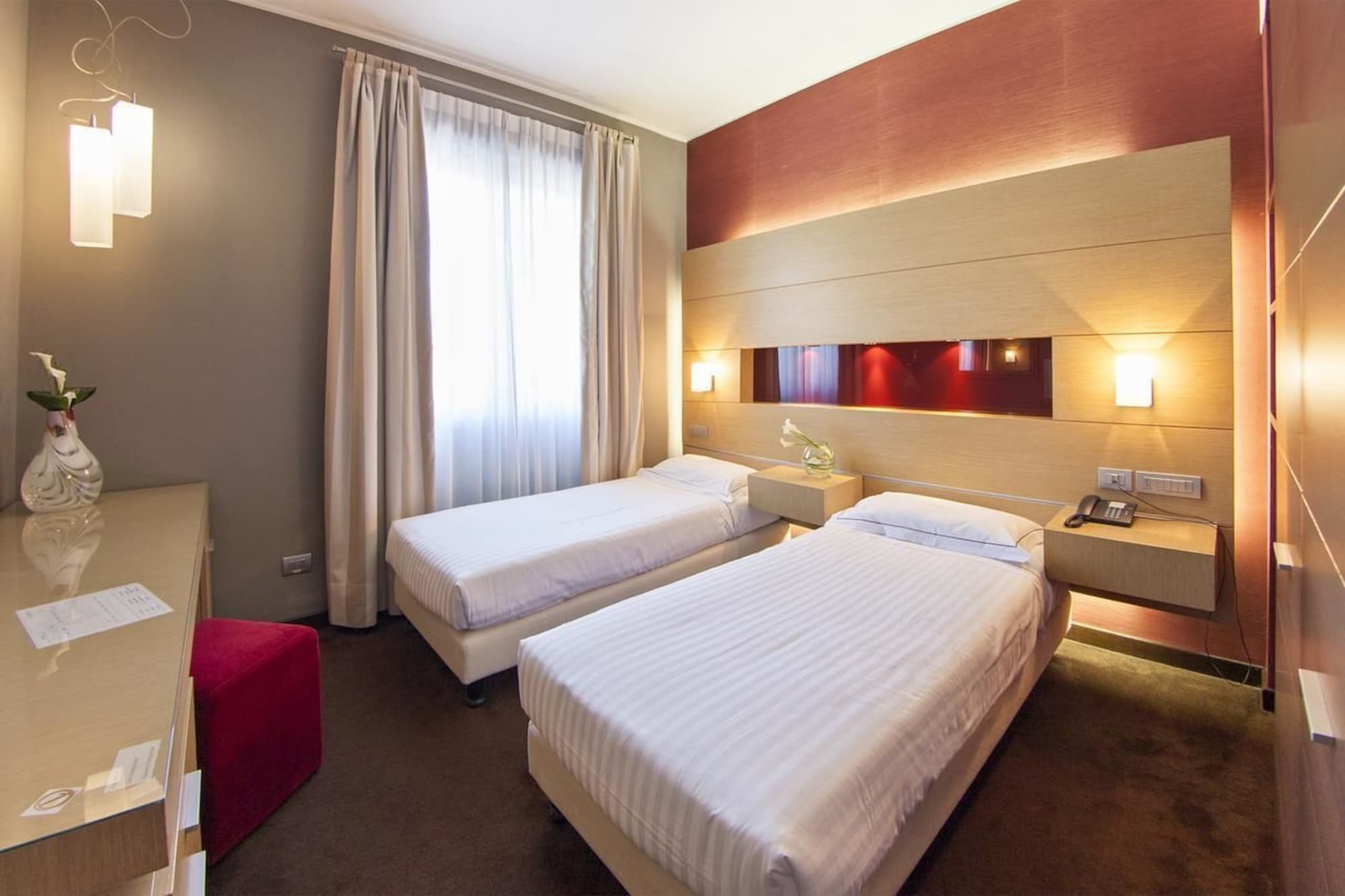 Inverigo Hotel Exterior photo