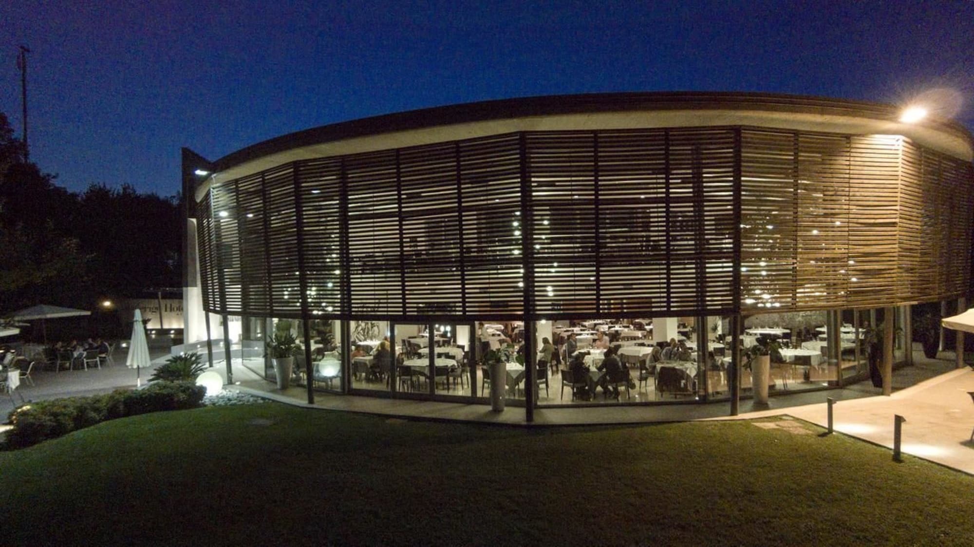 Inverigo Hotel Exterior photo