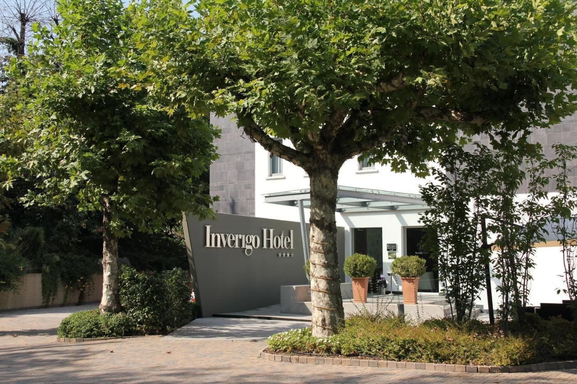 Inverigo Hotel Exterior photo