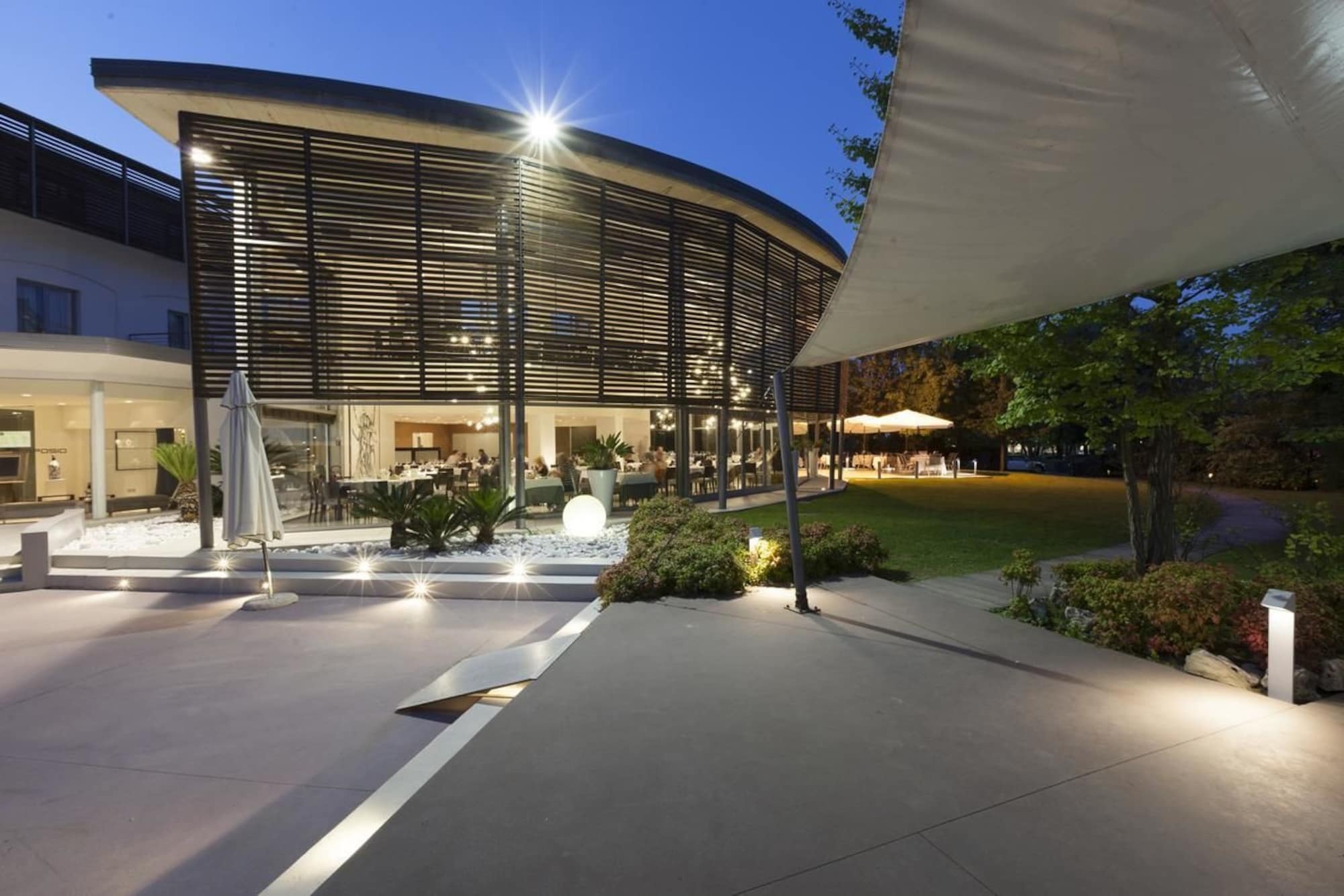 Inverigo Hotel Exterior photo
