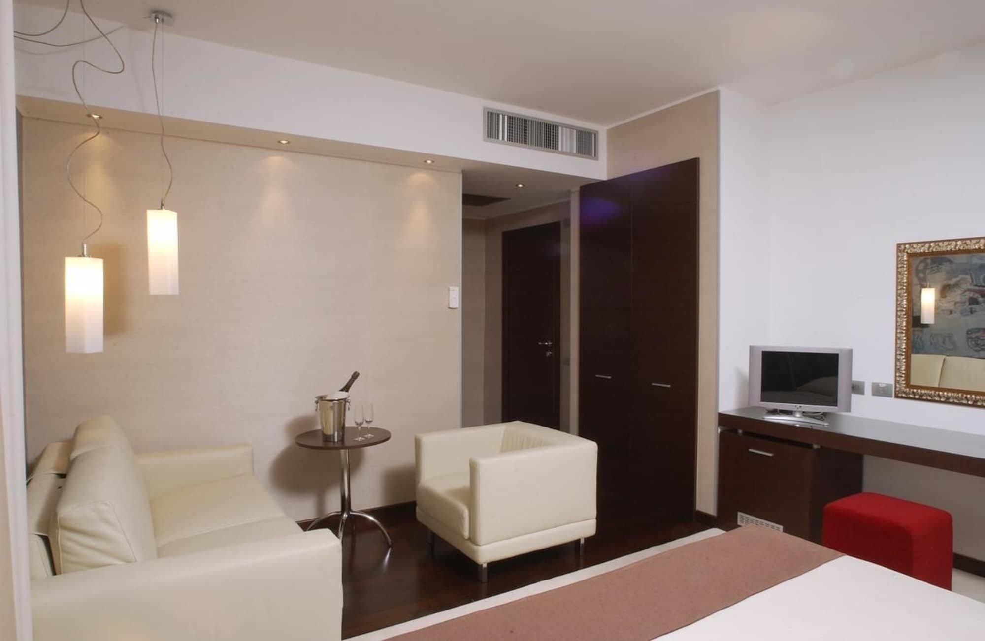 Inverigo Hotel Exterior photo