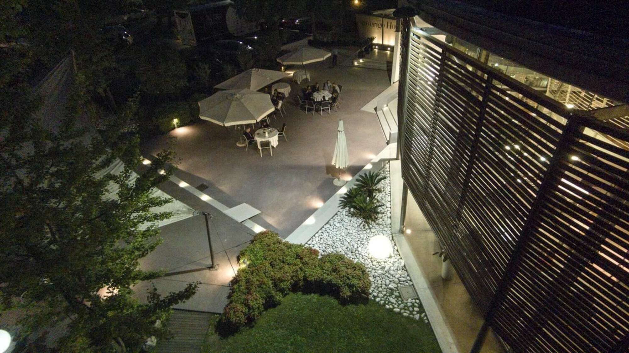 Inverigo Hotel Exterior photo